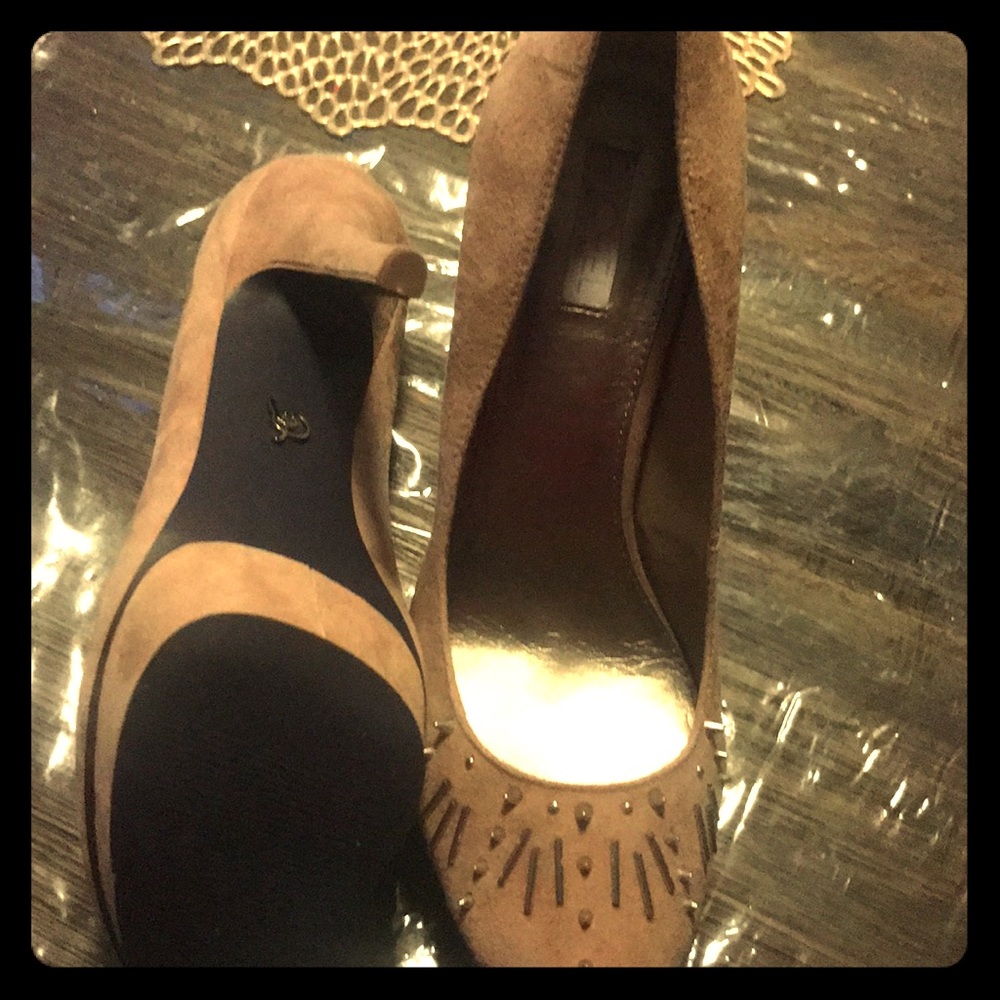 Racheal Roy pumps